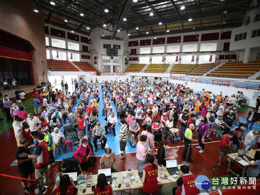新冠疫情升溫 嘉義市大型疫苗接種站1350人報名