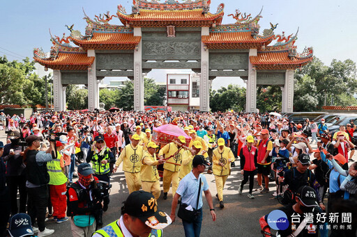 三神贊境 南投人歡喜迎白沙屯媽祖