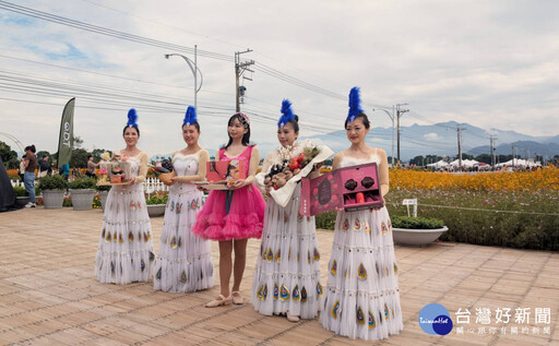 花海盛放吸人潮! 新社豪送500條杏鮑菇香腸 橘紅花浪本週最美