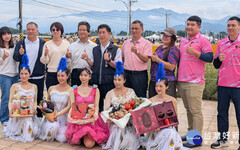 花海盛放吸人潮！ 新社豪送500條杏鮑菇香腸 橘紅花浪本週最美