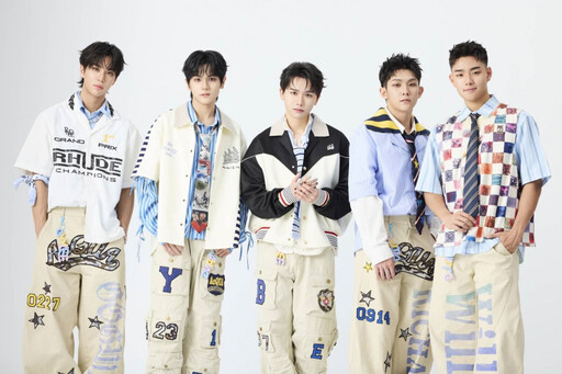 鼓鼓呂思緯Feat. AcQUA源少年高雄跨年獨家合作 Wing Stars以青春舞動音浪