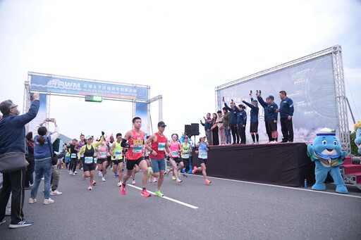 12國跑者 太平洋浪花馬拉松近七千人開跑