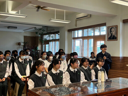 慈濟高中接軌國際世界與日本御成中學線上交流