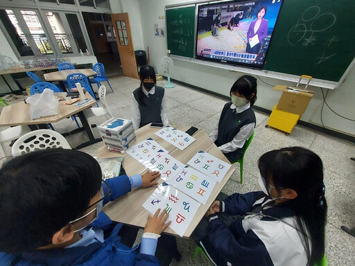 臺南慈濟高中參與士林科教館 共慶國際數學日