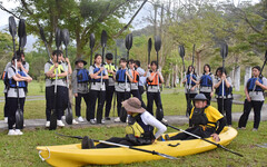 安全至上！慈科大學生獨木舟航行初體驗