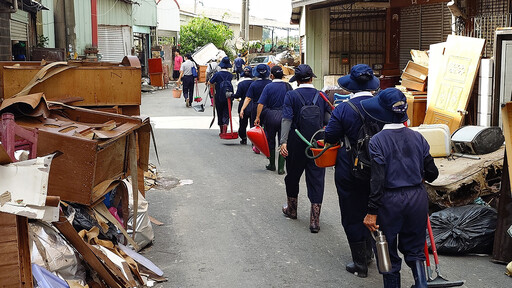南部慈濟志工啟動凱米颱風災後關懷清掃勤務