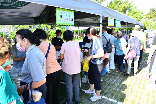 慈濟善化聯絡處舉行感恩音樂會暨蔬食市集