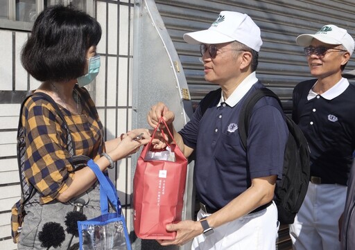 慈悲足跡湧現高雄岡山 志工安心家訪愛與關懷