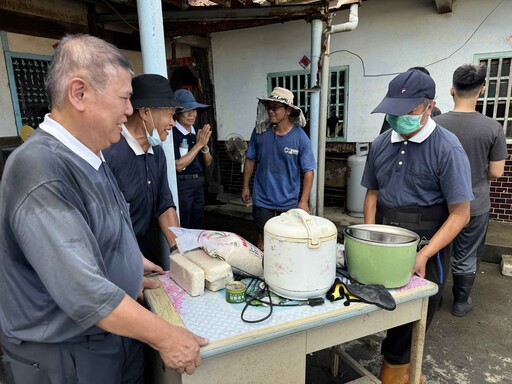 雲林志工水林助清掃 災後重拾乾淨家園