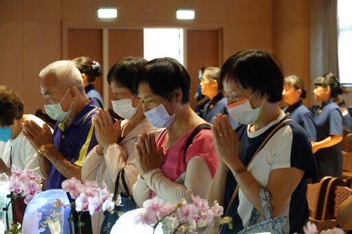 大里靜思堂祈福推素 鄰里長供齋嚮應蔬食