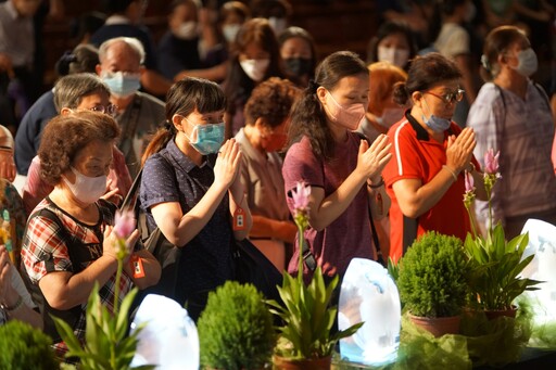 臺中靜思堂七月吉祥 御守祈福卡祝福人人平安