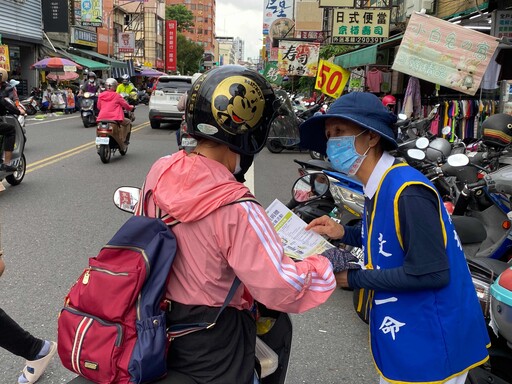 臺南東區假日街頭捐血驗血 年輕人熱血力挺