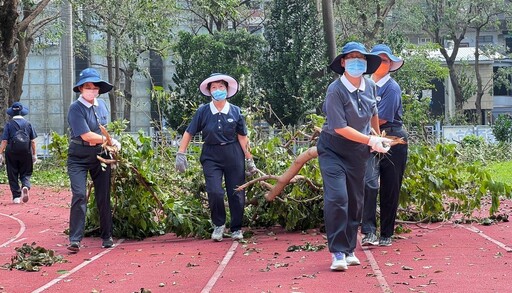 高雄校園社區環境整理 志工結合鄰里鄉親清掃