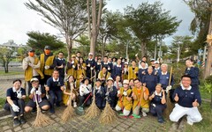 高雄校園社區環境整理 志工結合鄰里鄉親清掃