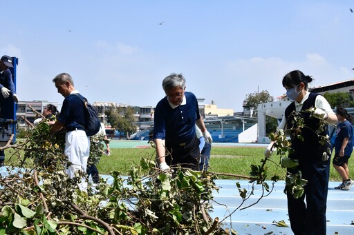 山陀兒重創高屏 大林慈院安心家訪助清理校園