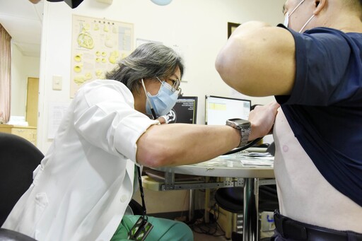 颱風夜醫療救援陷困境 病人回診感恩醫療團隊