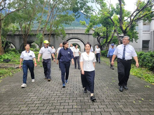 慈大附中齊心協力 風雨後美麗校園再現