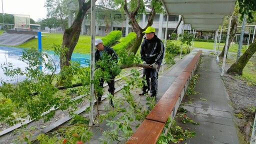 慈大附中齊心協力 風雨後美麗校園再現