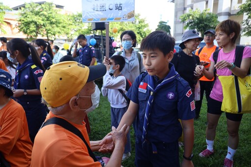 友愛智者社區相伴 慈小幼童軍排除萬難歡喜服務