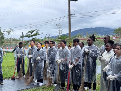 慈大師生如及時雨 出師三路線協助鄉親災後復原