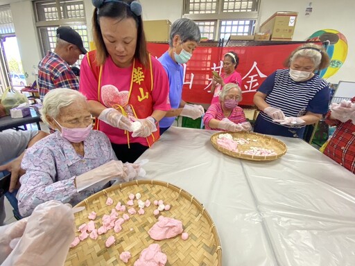 華山鹿野站歡度14週年慶 伴爺奶搓湯圓補冬