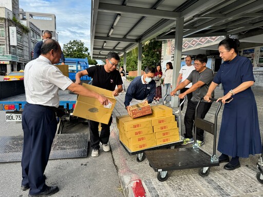 天兔颱風來襲前夕 慈濟關懷臺鐵守護運輸安全