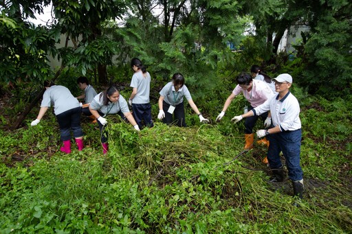 慈大農村體驗課程 學生深入部落協助災後重建