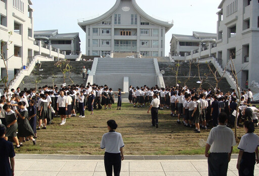 歡迎慈中校友回娘家 12/7慈中17週年校慶園遊會