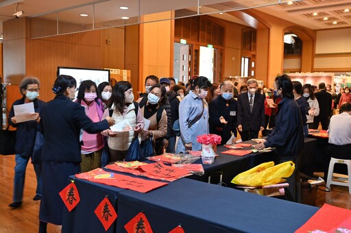 臺中靜思堂祈福點燈慶新年 社區同樂接地氣