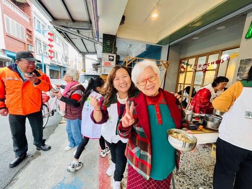 暖心歲末！花蓮家扶與社區居民圍爐共度時光