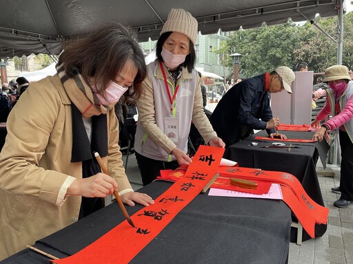 小龍迎新春昂萬福 竹美館1月18日迎春揮毫