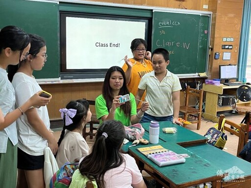 國小學童英語體驗 透過海外青年服務營看見世界