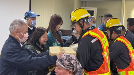 桃園移工宿舍遭逢祝融 慈濟送禦寒衣物應急