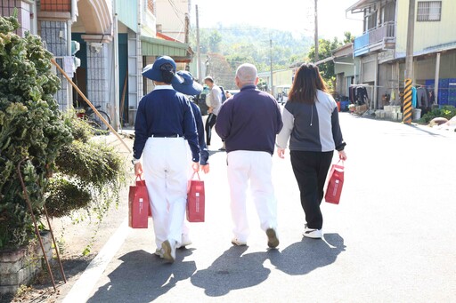 嘉義慈濟啟動慰問大埔地震民眾安心祝福家訪