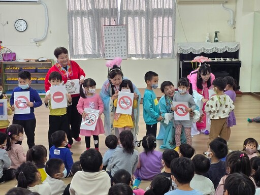 行動歌仔戲前進幼兒園 學習傳統戲曲及本土語言