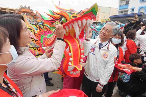 強「火旁」出吉！苗栗群龍開光點睛