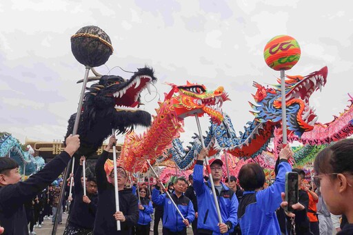 強「火旁」出吉！苗栗群龍開光點睛