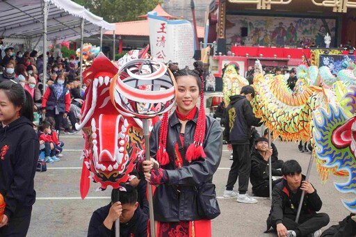 強「火旁」出吉！苗栗群龍開光點睛