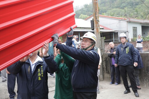 黃偉哲市長視察楠西修繕進度 盼災民早日安居