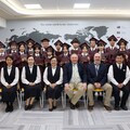 美國緬因中央中學校長親訪慈大附中 頒授雙聯學位畢業證書