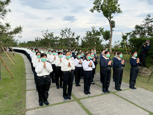 邁向慈濟一甲子 慈大附中齊心祝福