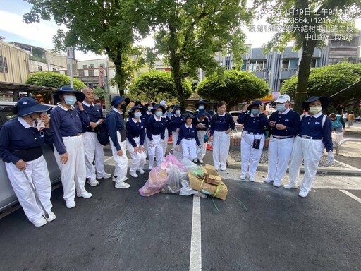 宜蘭慈濟響應世界地球日參與環境清理活動