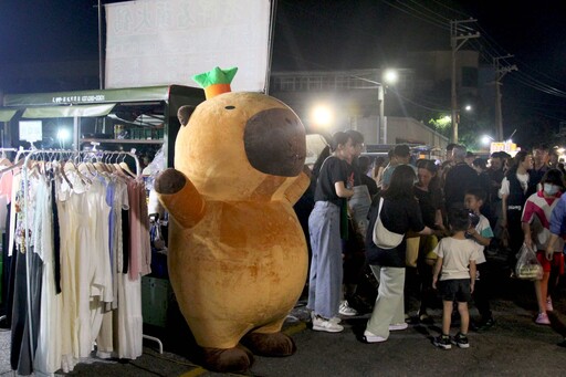 早療宣導走入社區 水豚君夜市現身