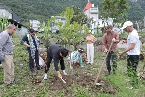 慈大USR與加灣文健站齊推動太魯閣族趨合農法