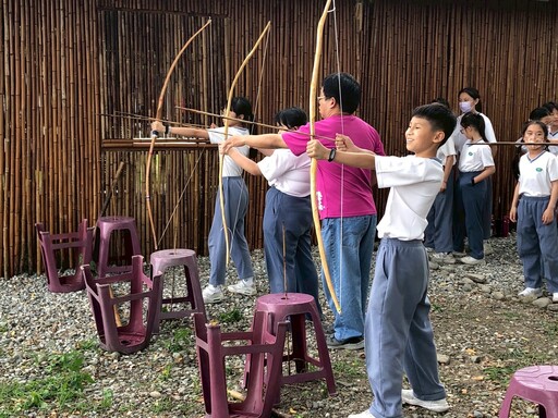 慈大附小校際交流 體驗阿美文化與無國界大愛