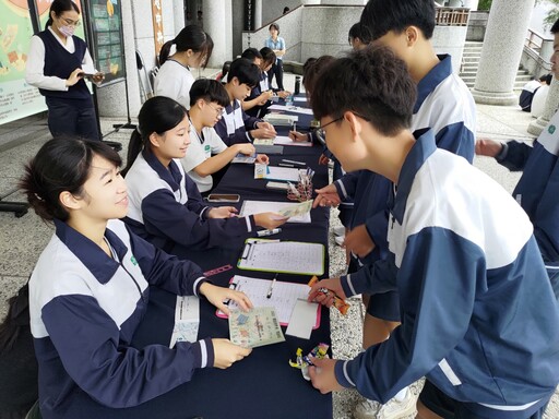 慈大附中「閱讀市集」創意閱讀打開世界視野