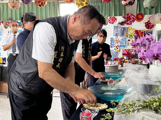 慈濟在嘉義永賢竹本集會所浴佛 祈願佛恩普照