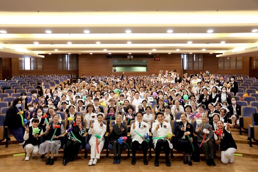 守護生命擁抱自我 花慈表揚護理師雙重精彩人生