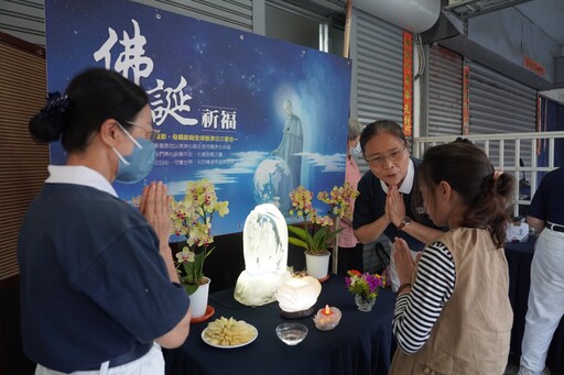 感恩五月 浴佛祈福走入台東市集與街頭