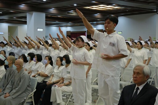 慈大加冠典禮 331位護生將踏入臨床實習
